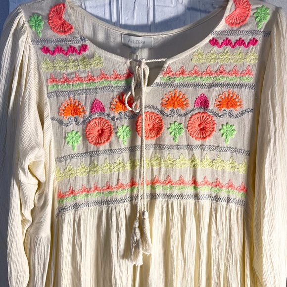Boho Creme Embroidery top/blouse, casual wear, pair with jeans blouse - Picture 2 of 10